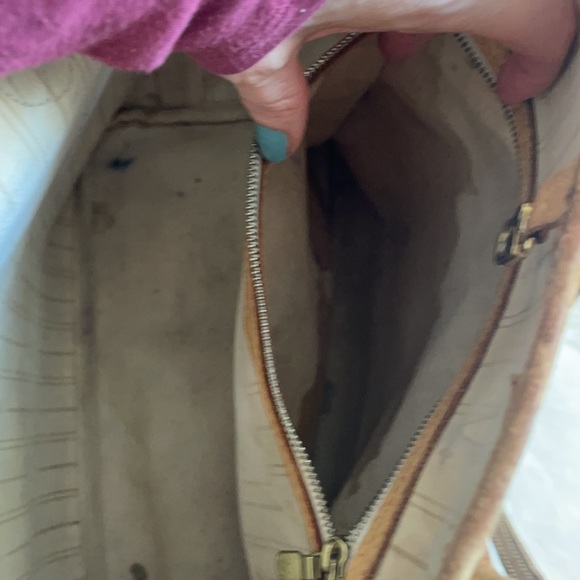 Louis Vuitton Damier Azur MM Neverfull - Picture 11 of 17